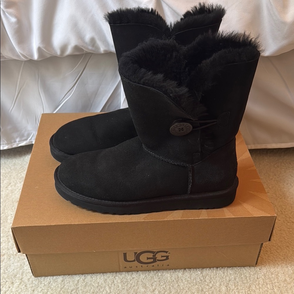 Size 9 UGG Black Boots Bailey button